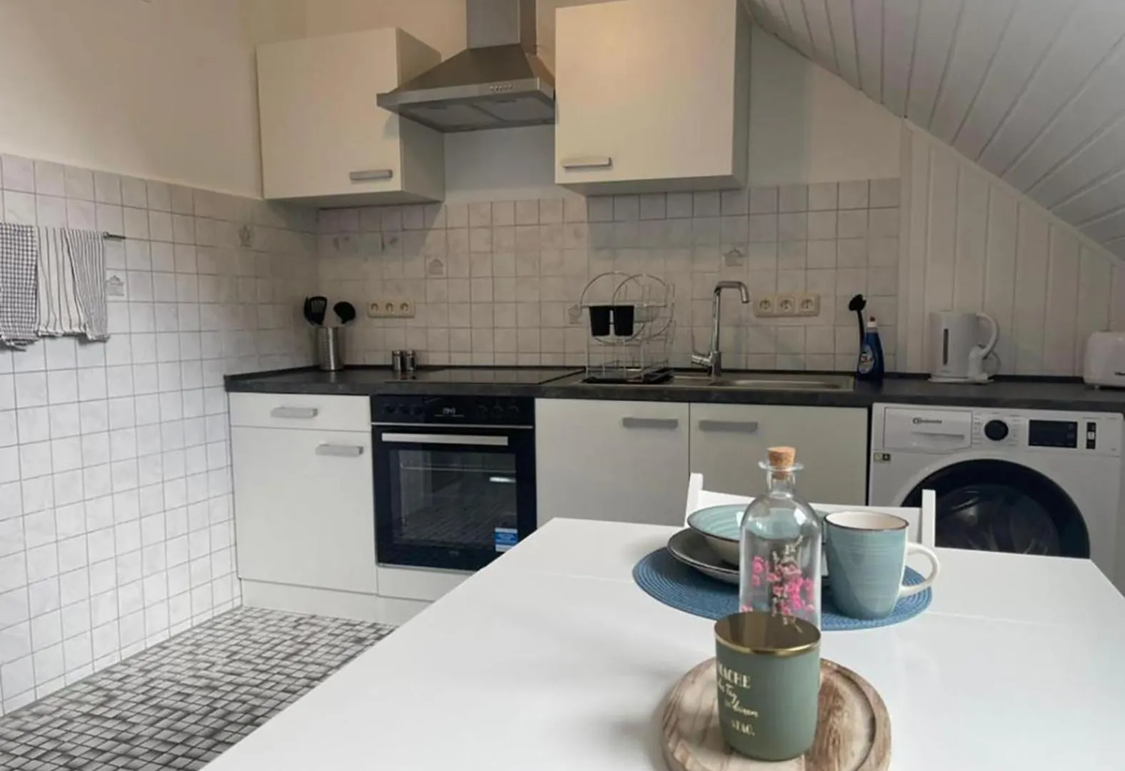 Bright And Stylish Apartment Steps Away From The Rhine Köln Almanya